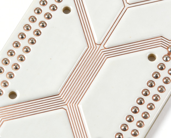 السيراميك ثنائي الفينيل متعدد الكلور